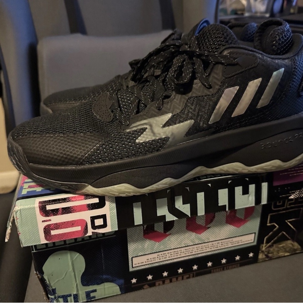 Adidas Men's Dame 8 Basketball Shoes